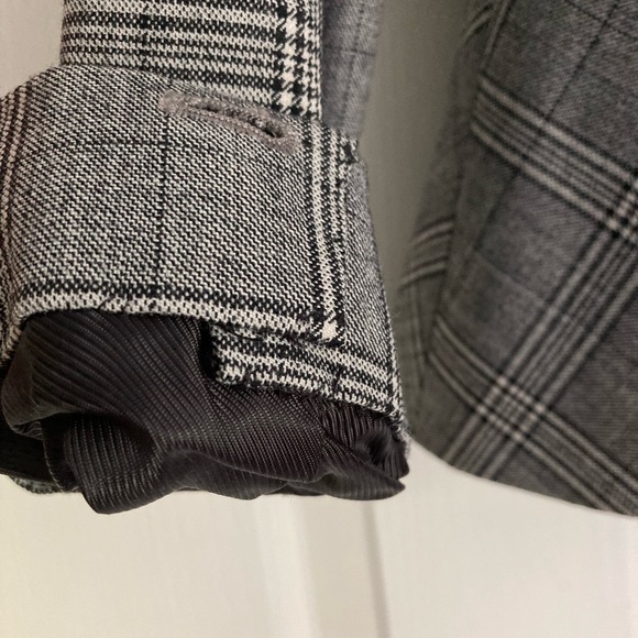 Banana Republic plaid wool peplum blazer, size 4 - Picture 8 of 16
